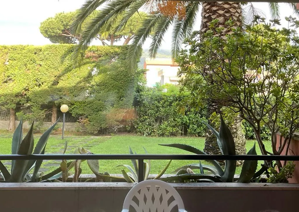 Maricampo Monolocale Con Piscina E Parcheggio Apartment Marina di Campo Italy